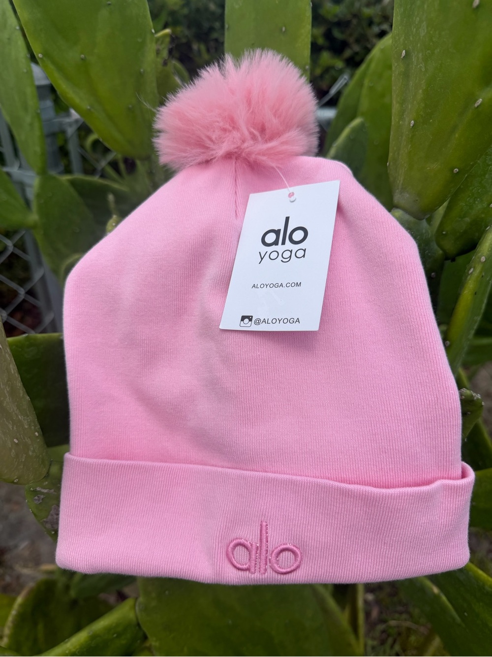 ALO Yoga Pink Pom Pom Beanie Hat - Picture 4 of 9